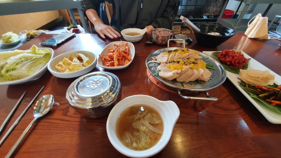 꽃돼지보쌈족발식당 이미지