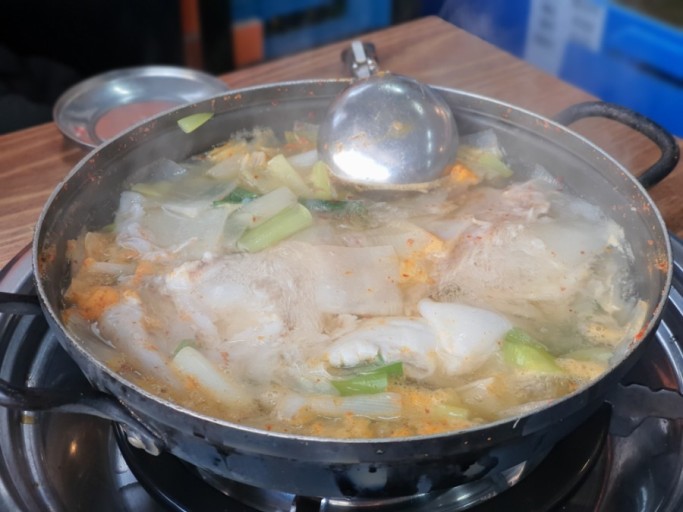 동해곰치 이미지