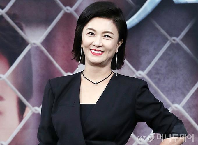 가을꽃 겨울나무 이미지