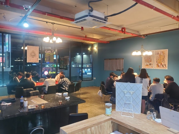 포카드 홀덤펍 이미지