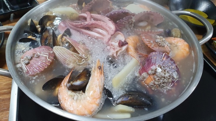 동네해물칼국수 이미지