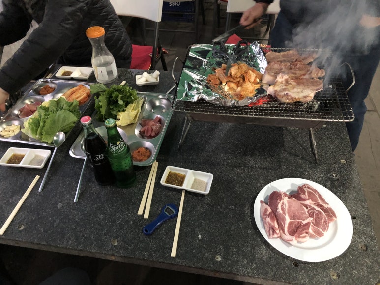 둥지숯불바베큐 이미지