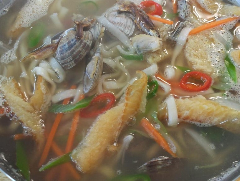 얼큰칼국수 이미지