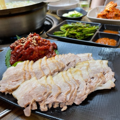 장수촌돼지숯불갈비 이미지