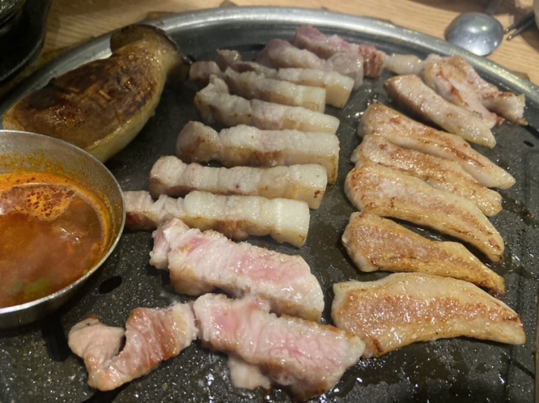 윤봉근생돼지고기 이미지