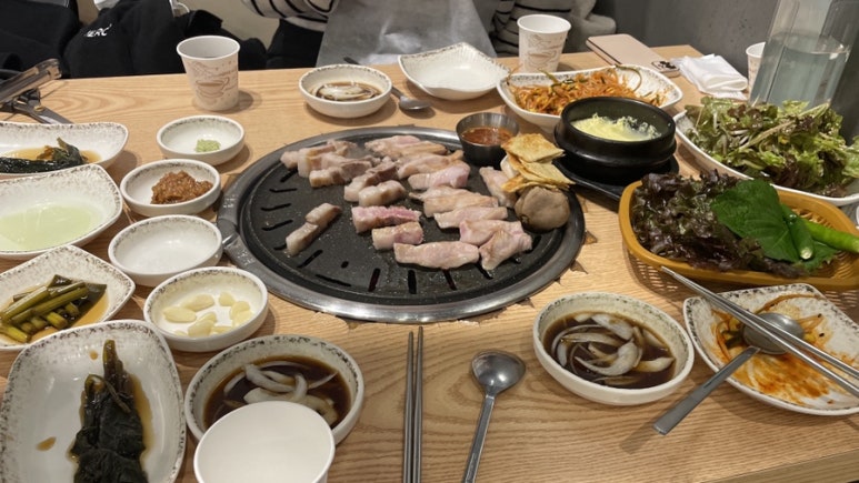 윤봉근생돼지고기 이미지
