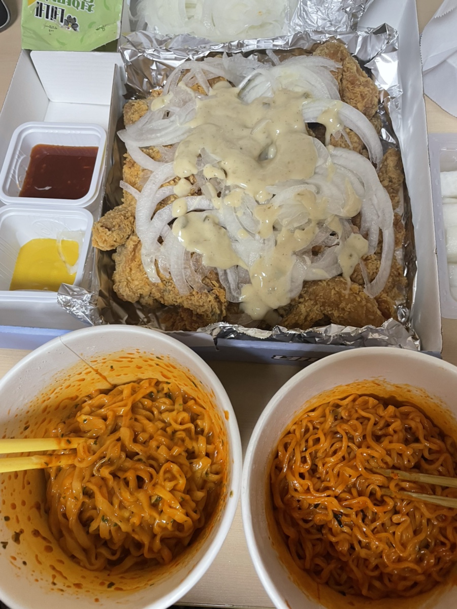 네네치킨신부점 이미지