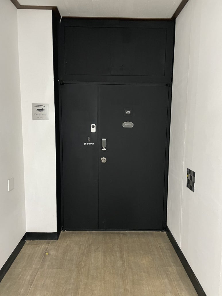 투브로우즈 이미지