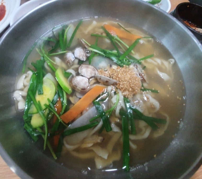 미주싱싱바지락칼국수 이미지