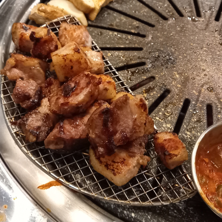 육돈가 이미지