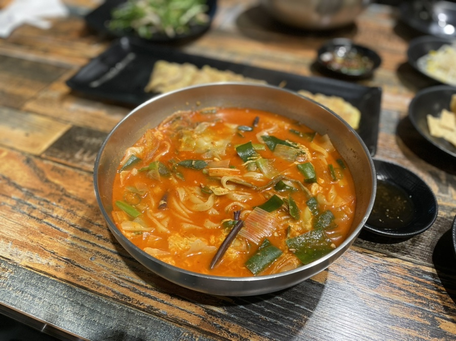 서촌92육칼 이미지