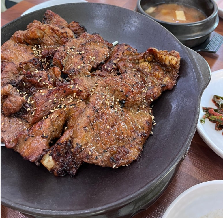장수촌돼지숯불갈비 이미지