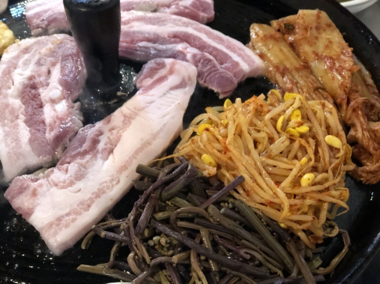 누나네솥뚜껑삼겹살 이미지