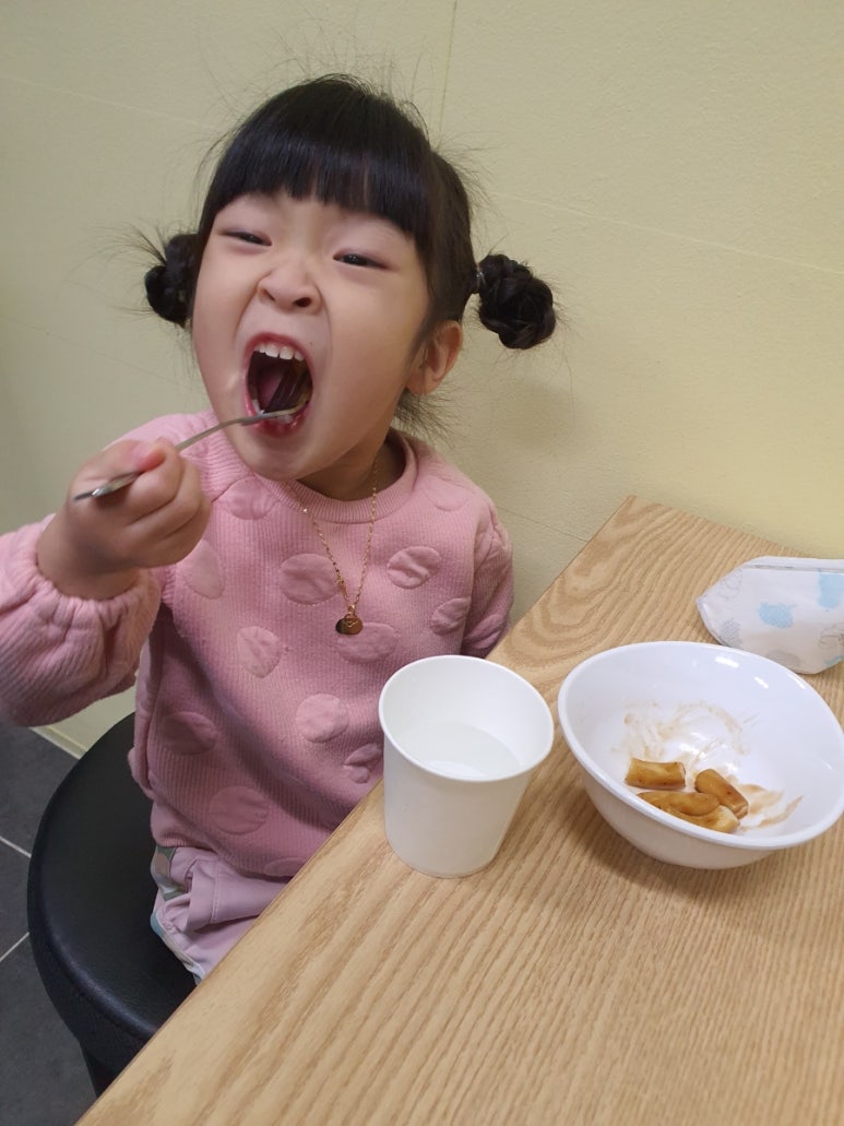 오팔떡볶이 이미지