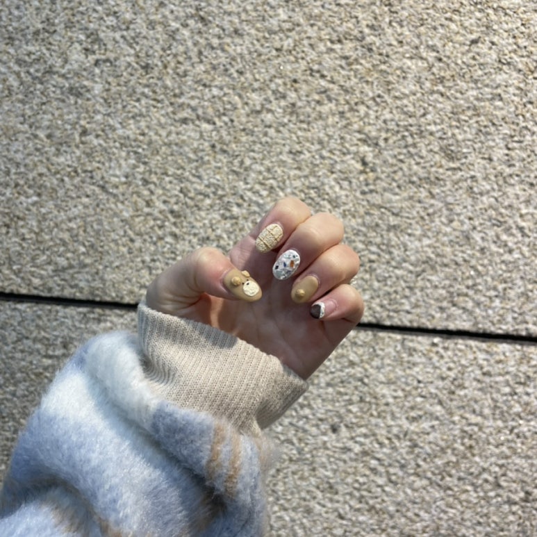 쏘네네일 이미지