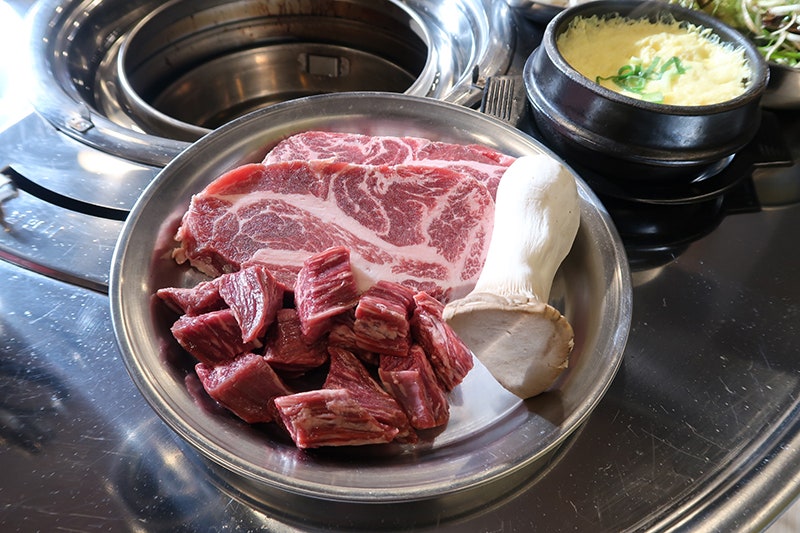 깍뚝숯불구이 이미지