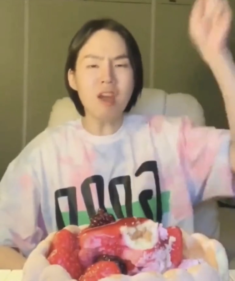 홈타운바베큐치킨 이미지