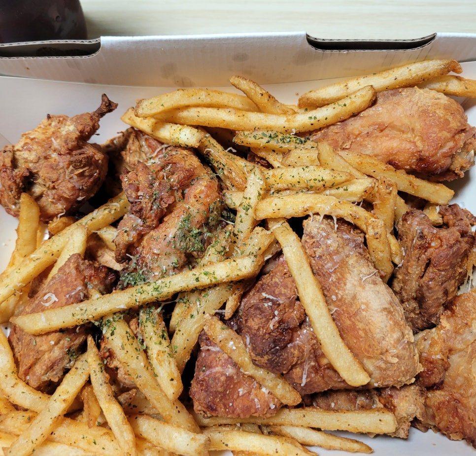 누구나홀딱반한닭전주 이미지
