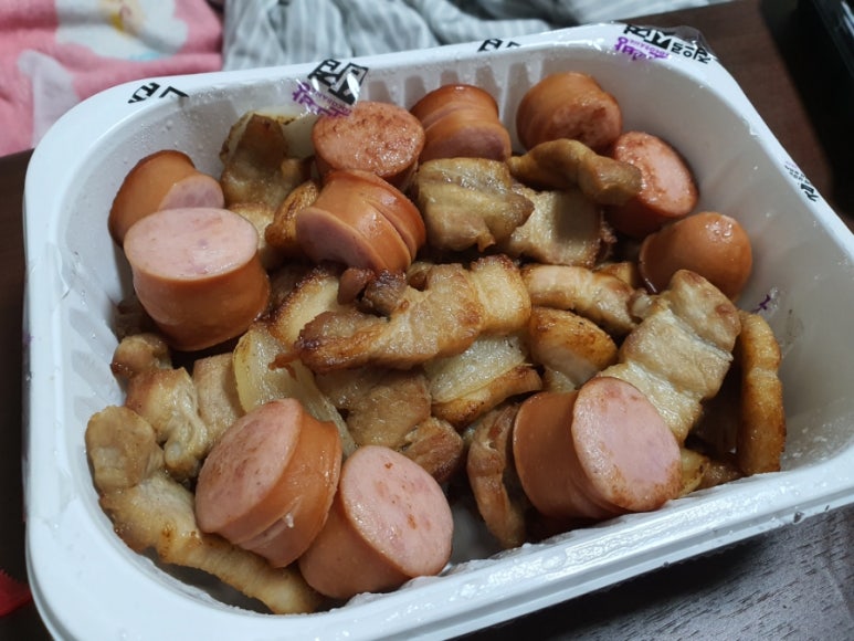 꼬꼬방집으로삼겹용인 이미지