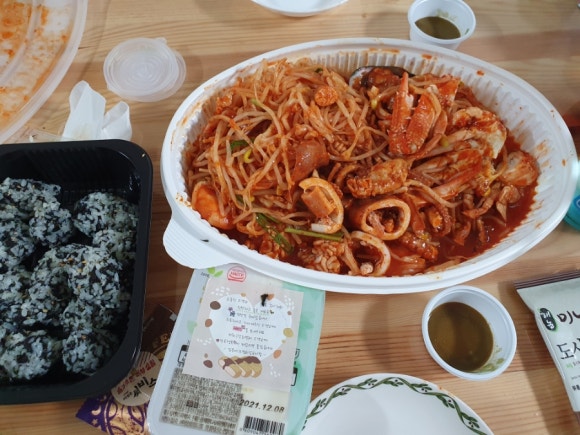 입큰아구찜엔알곤이찜 이미지