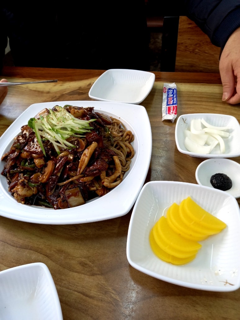 용마루손짜장 이미지