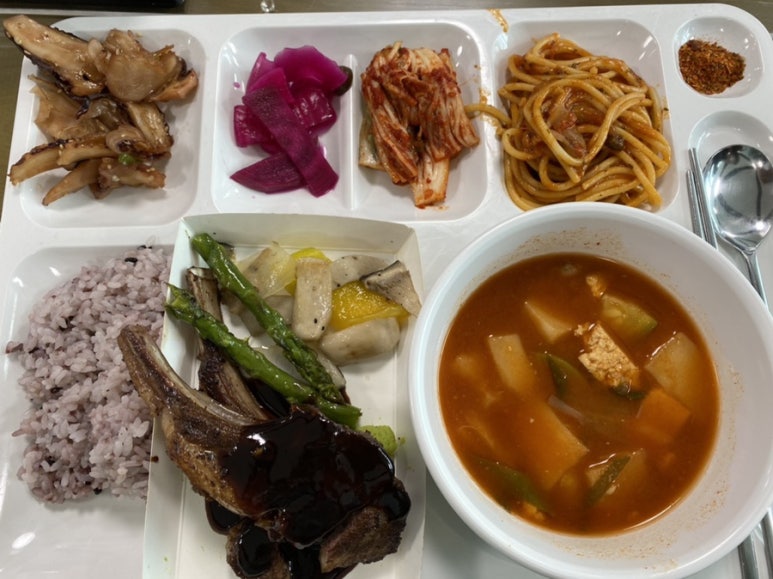 엘에이치구내식당 이미지