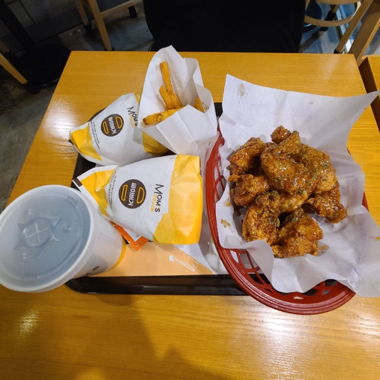 맘스터치경산역점 이미지
