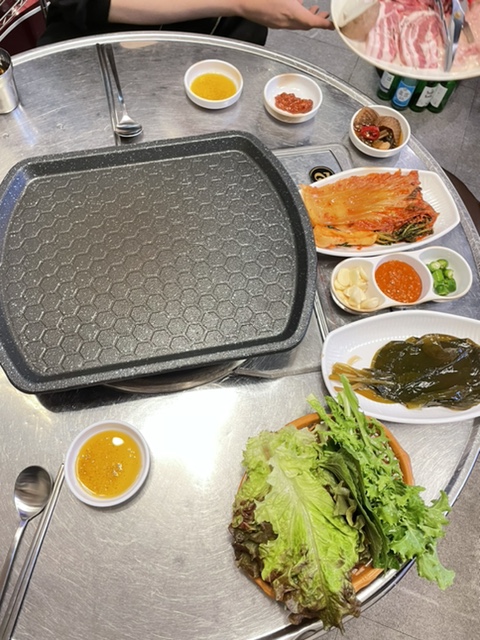 꿀돼지삼겹 이미지