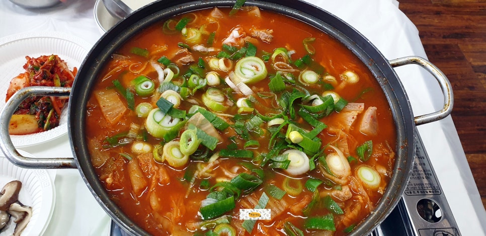 대술촌돼지찌개 이미지