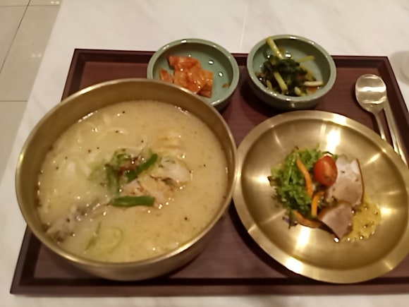 족발이 닭 이미지