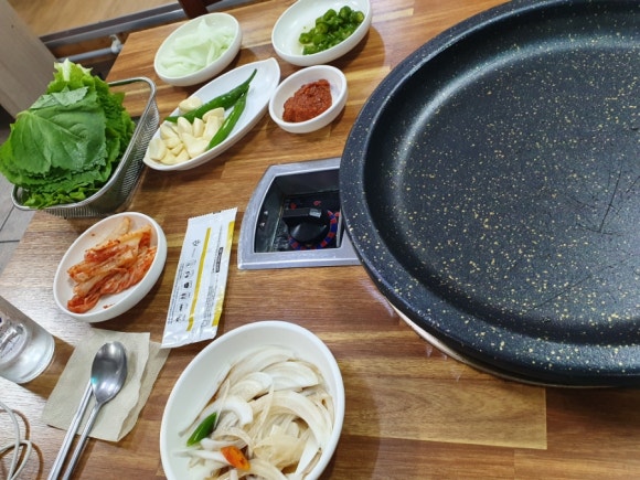 오리와꿀꿀이 이미지