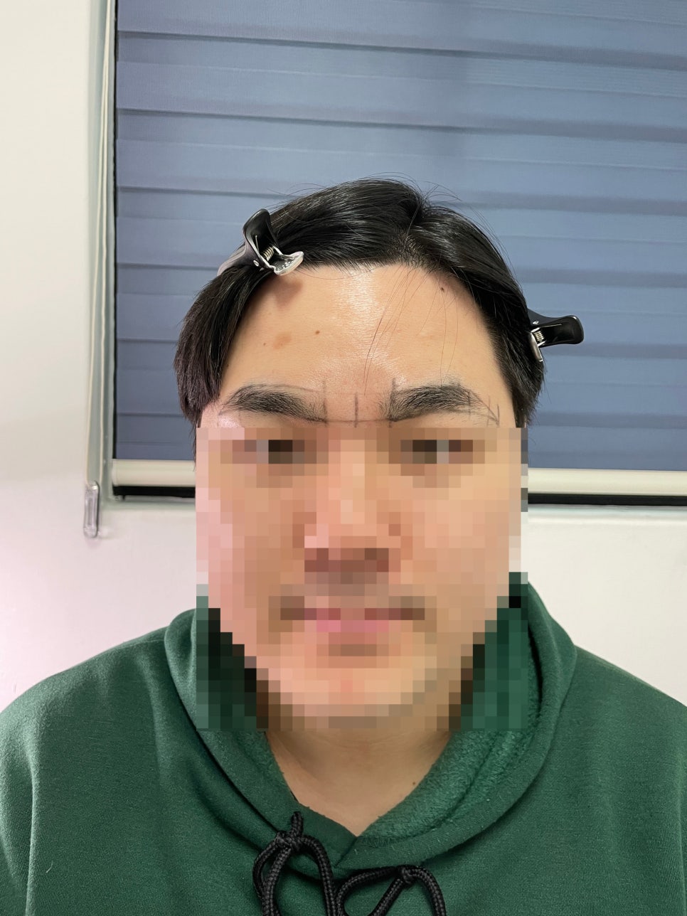 투브로우즈 이미지