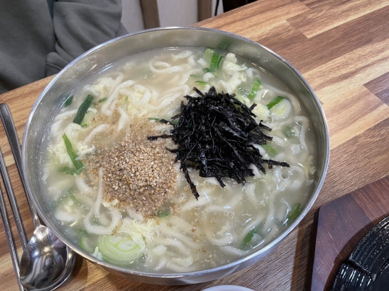 킴스앤칼국수 이미지