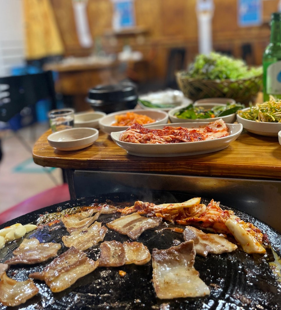 통나무돼지짱 이미지