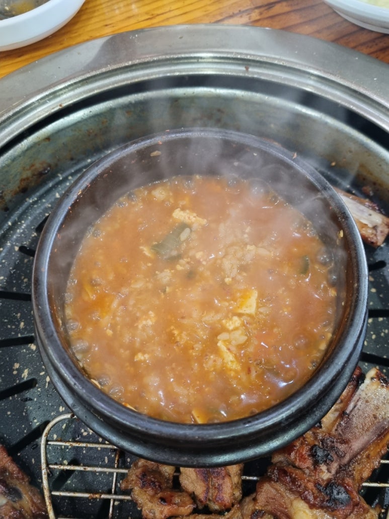 옹고집숯불갈비 이미지