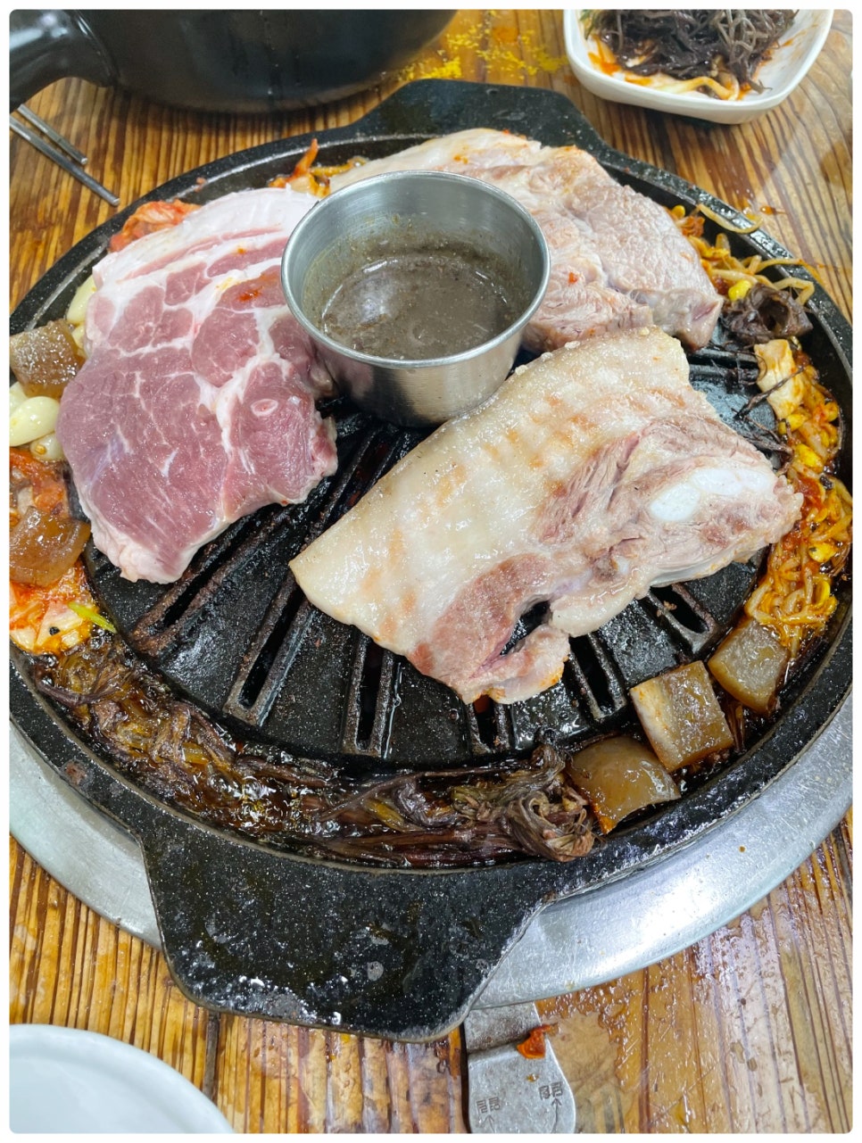 금돼지은돼지 이미지