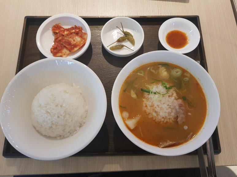 팔도국수 이미지