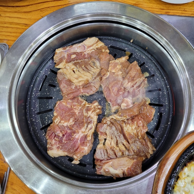 옹고집숯불갈비 이미지