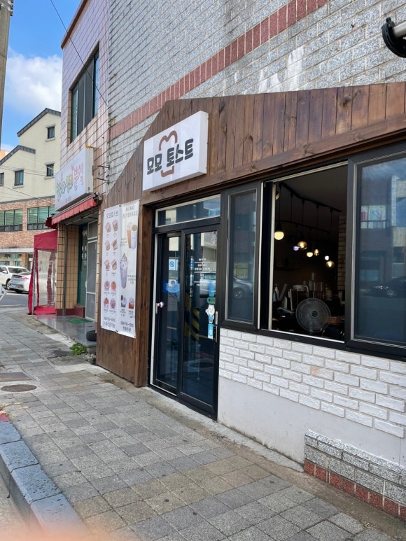 모모토스트 이미지