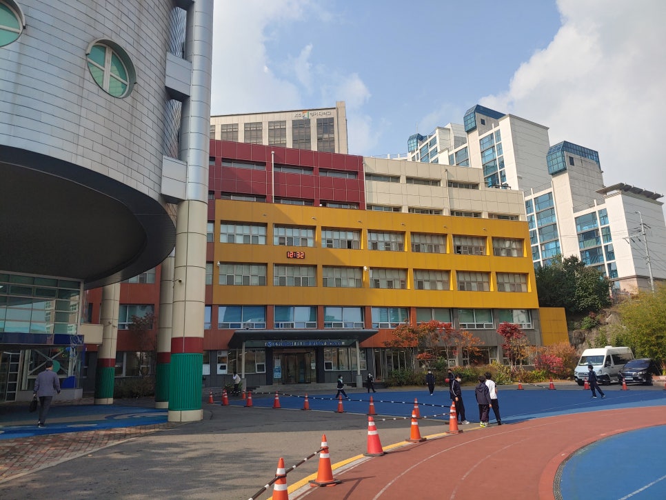 경기초등학교 이미지