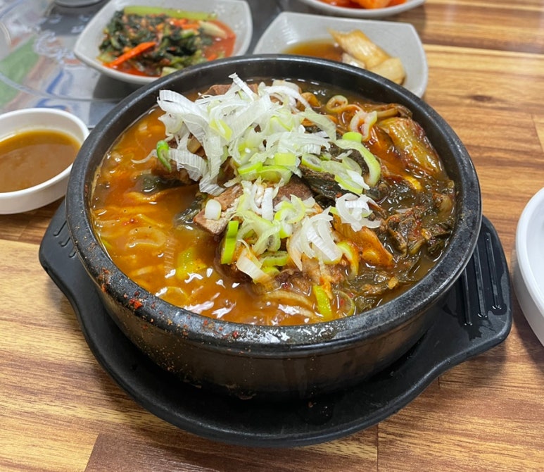 유씨네감자탕 이미지