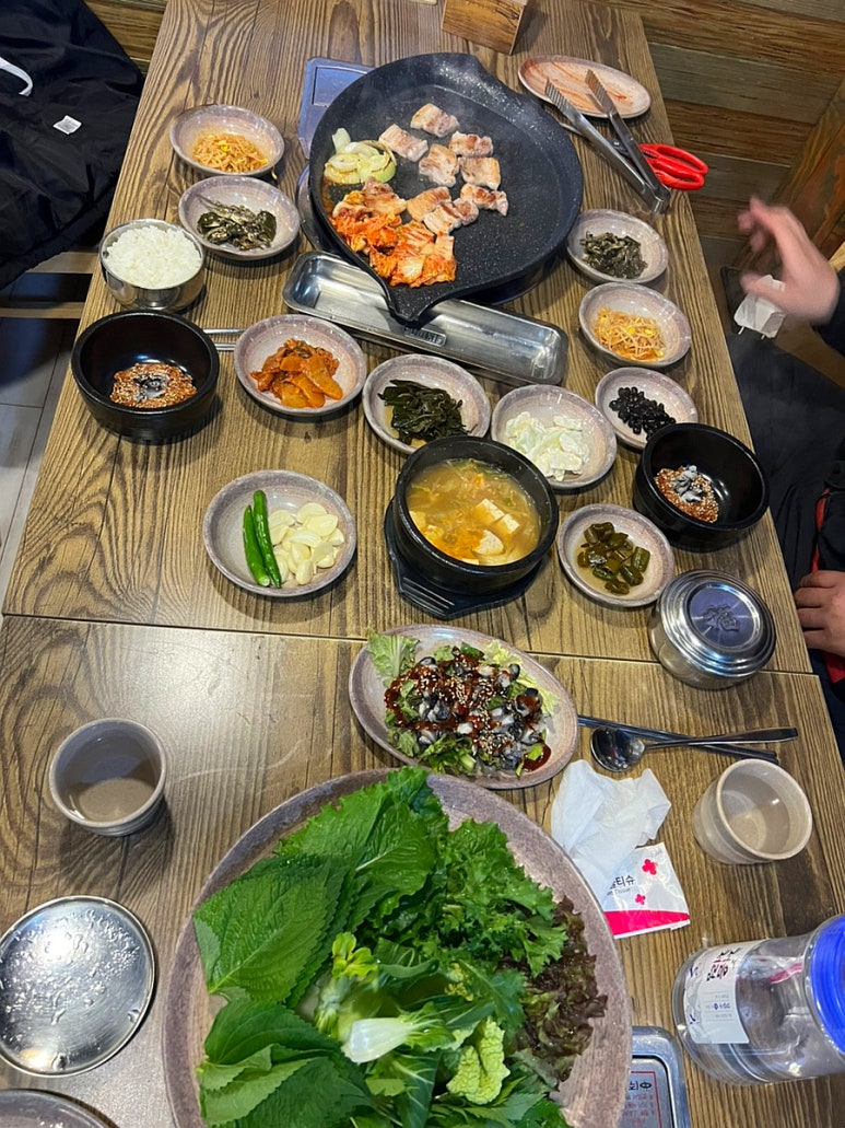 함박우렁쌈밥 이미지