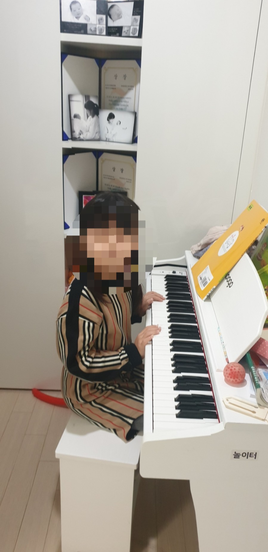 피아노가있는풍경 이미지
