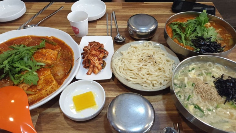킴스앤칼국수 이미지
