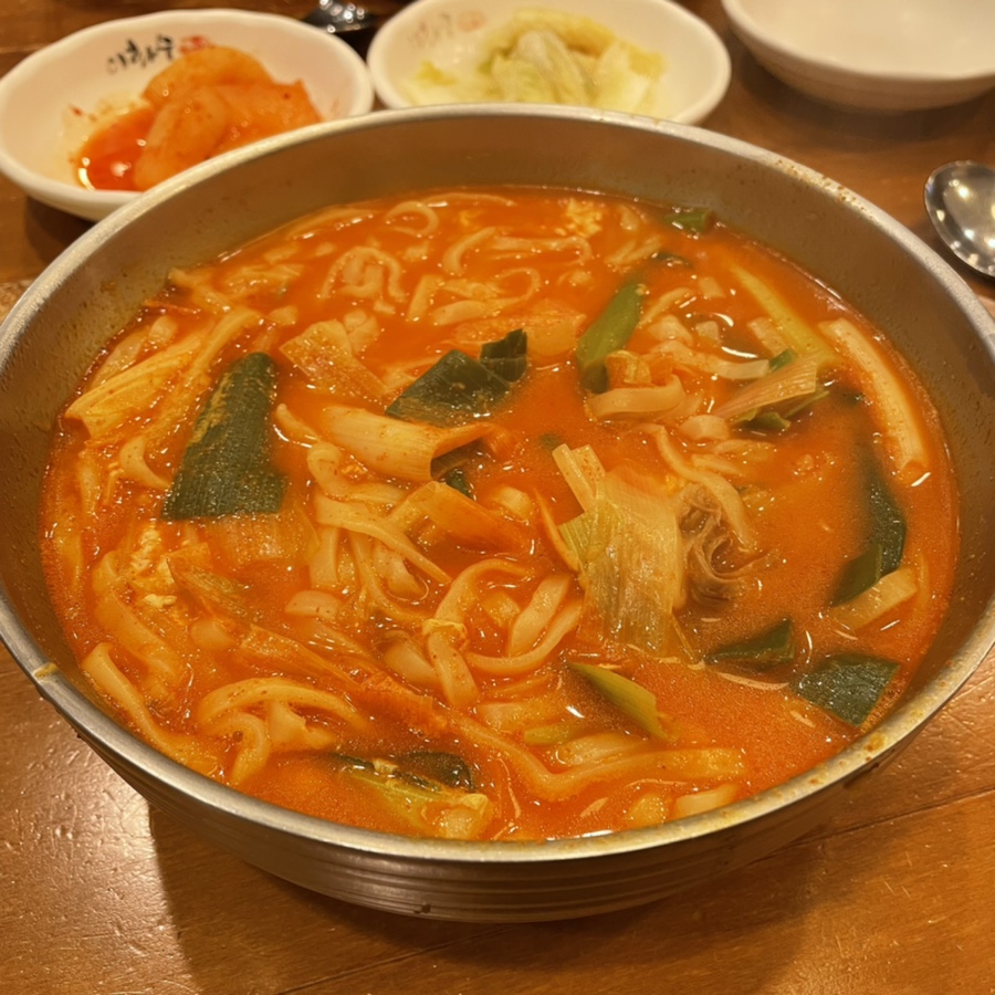 이화수전통육개장 보라매점 이미지