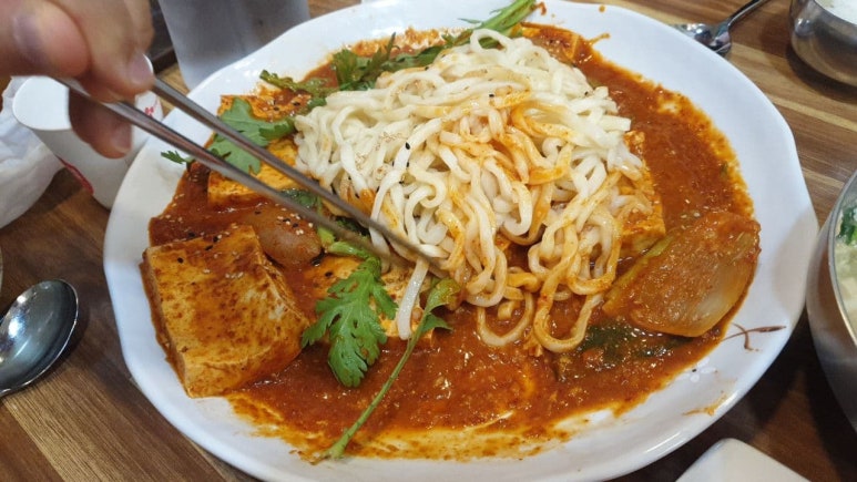 킴스앤칼국수 이미지