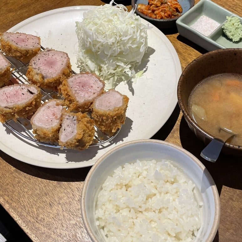 몬도카츠 이미지