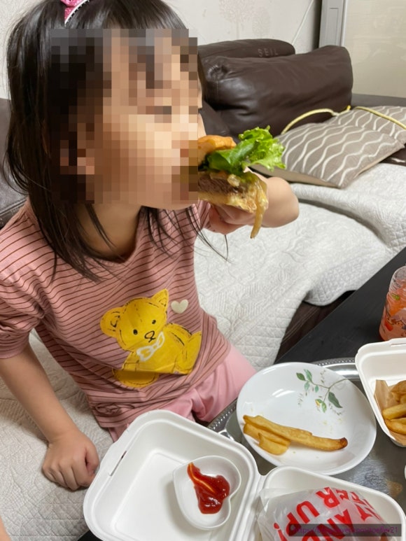 힘난다버거 성복점 이미지