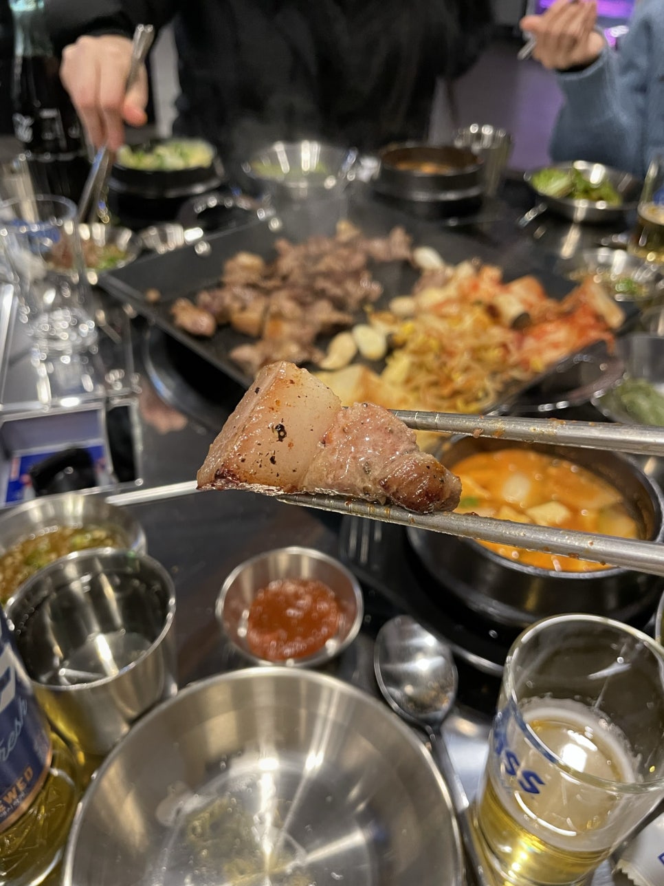 청년 김해 뒷고기 이미지