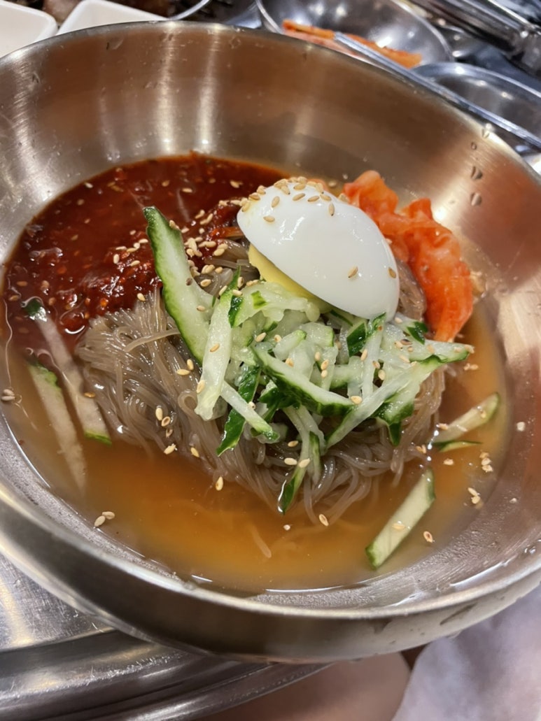모메든식당 이미지